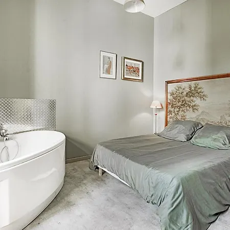 Le Petit Jardin - Appt Pour 4 Avec Bain A Remous