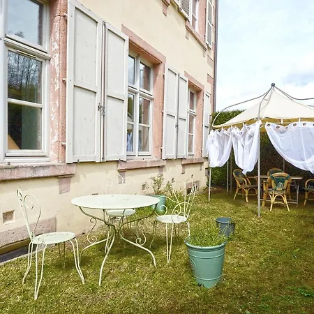 Le Petit Jardin - Appt Pour 4 Avec Bain A Remous