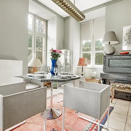 Le Petit Jardin - Appt Pour 4 Avec Bain A Remous Apartamento *