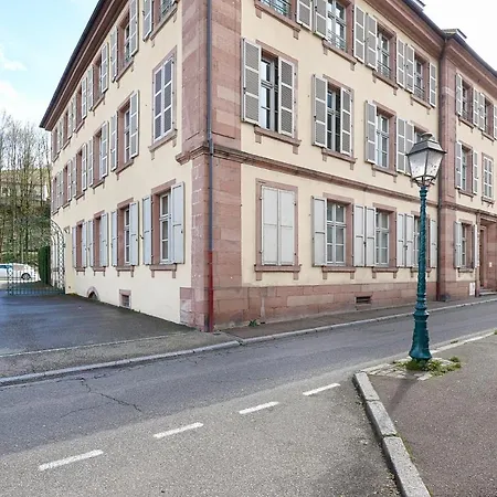 Le Petit Jardin - Appt Pour 4 Avec Bain A Remous Apartamento *